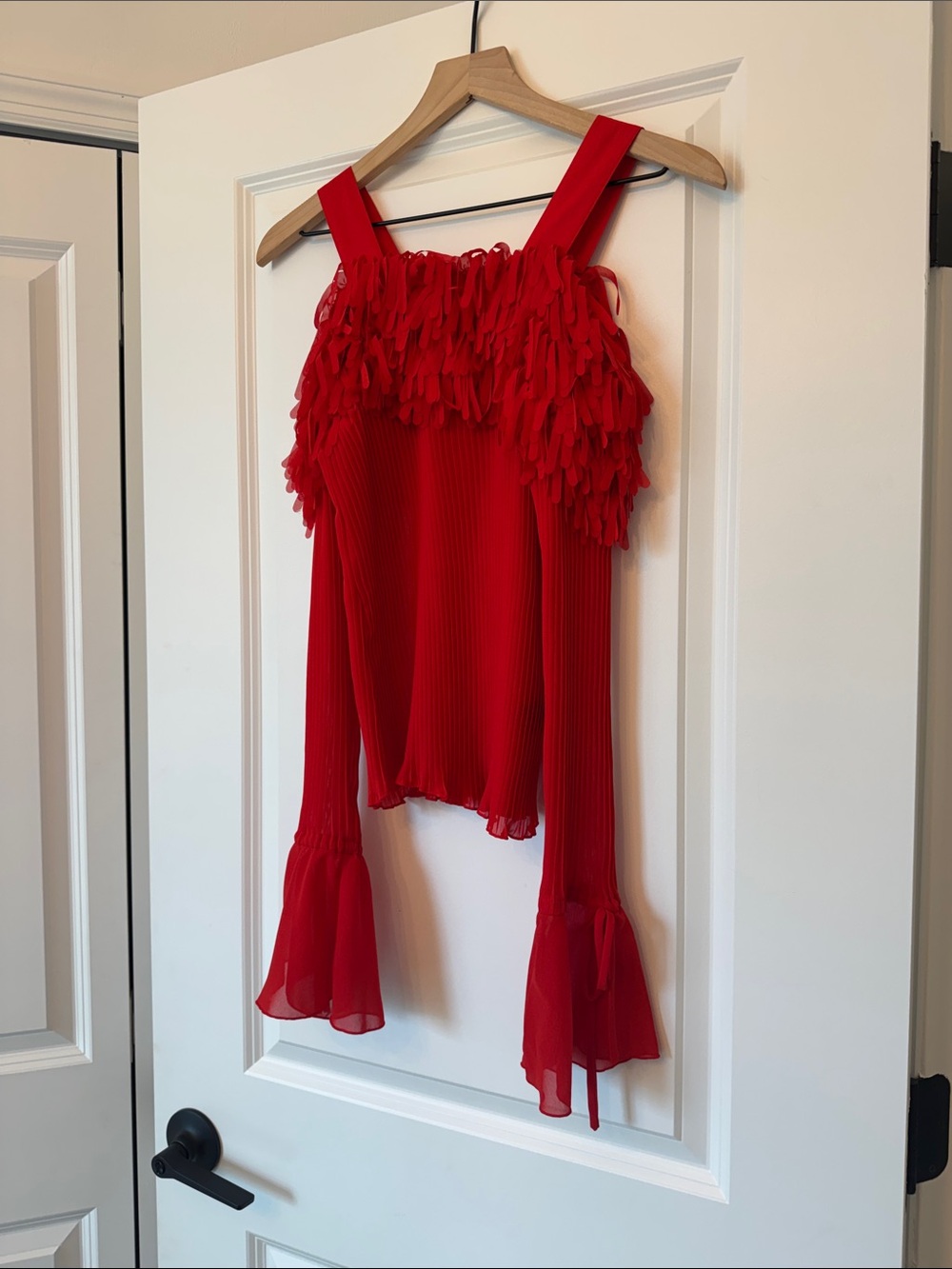 Carrie Allen Red Off-Shoulder Ruffle Blouse - Picture 5 of 8
